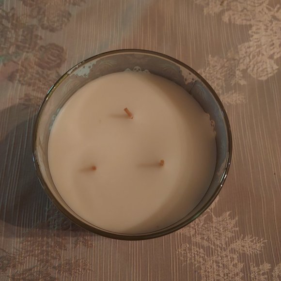 Bath and Body Works Wicked Apple 14.5 oz Halloween Candle with Spiderweb Top - Picture 6 of 8